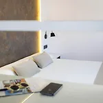 Centre - Adults Only Otel