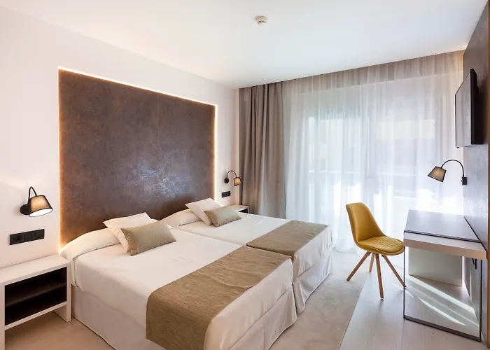 Centre - Adults Only