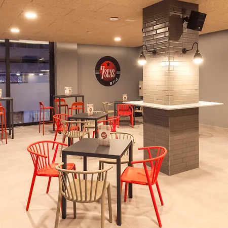 Centre - Adults Only 4*