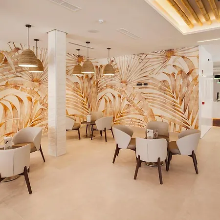 Centre - Adults Only Szálloda 4*